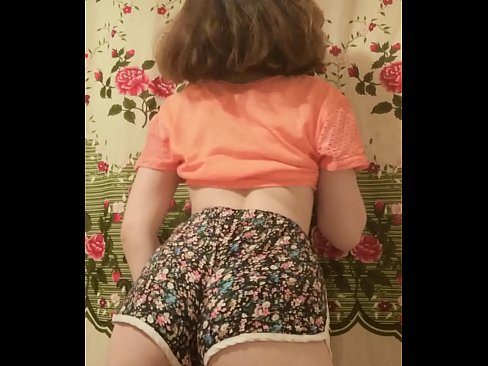 ❤️ Keçika ciwan a seksî li ber kamerayê kurtanên xwe ji xwe dike ❤️ Porno li ku.bassaniluigi.ru ☑
